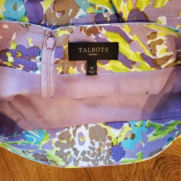 Talbots Lilac Floral Skirt, Size 4P, Back Zipper, Mini Petite Purple Blue Yellow - Picture 3 of 7